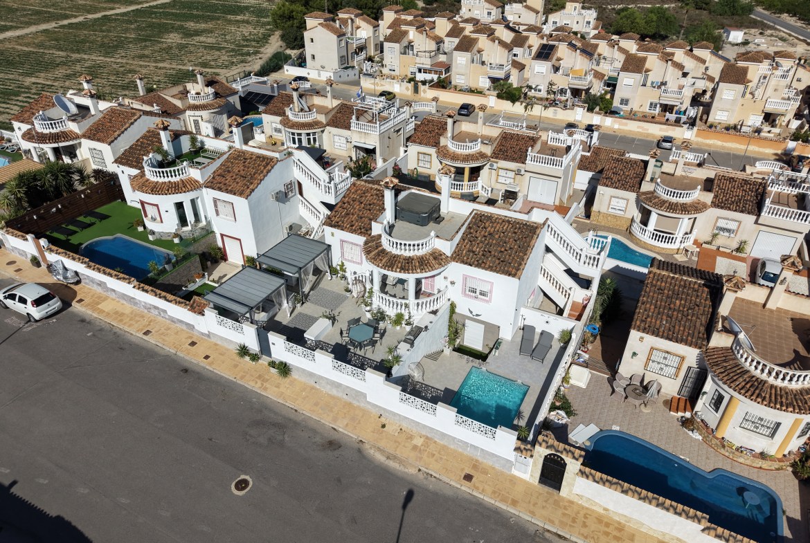 Price Reduced! Fantastic Detached Villa in San Miguel de Salinas