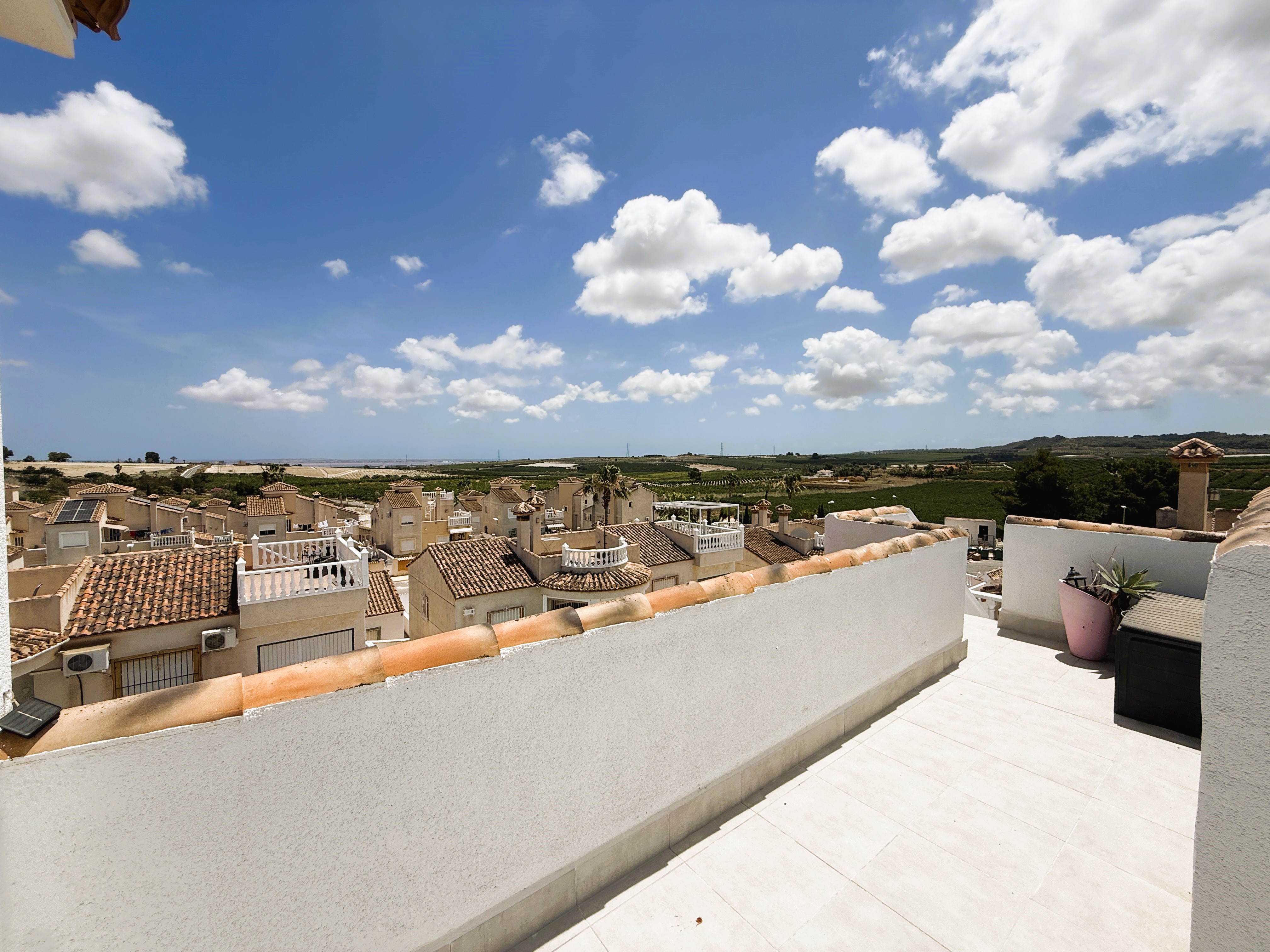 Impresionante villa reformada en San Miguel de Salinas