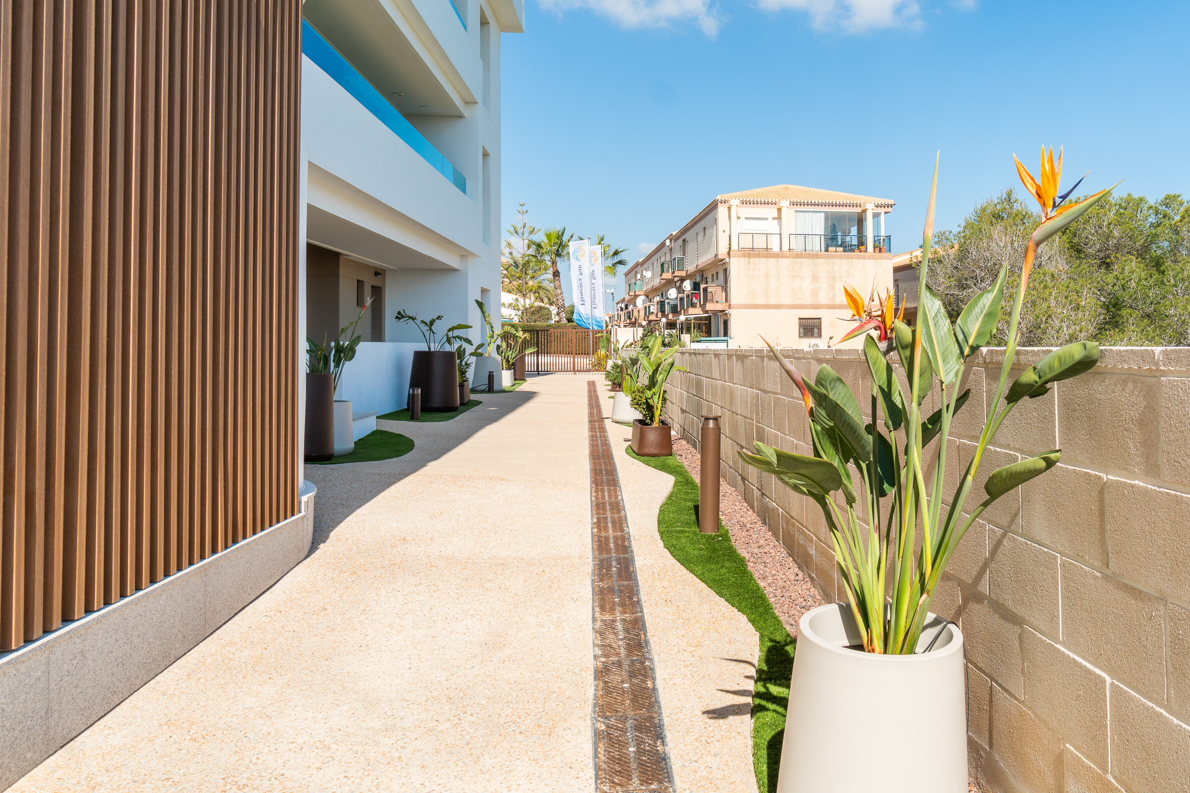 Playa Flamenca Contemporary Apartments, Close to Sea, 2-4 Bed / 2-3 Bath
