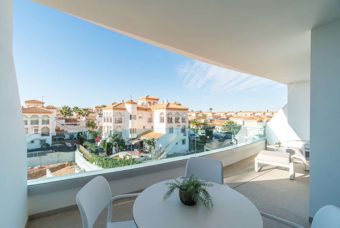 Playa Flamenca Contemporary Apartments, Close to Sea, 2-4 Bed / 2-3 Bath