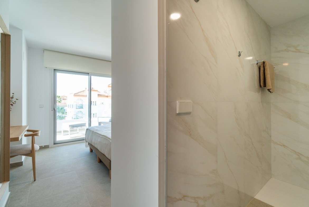 Playa Flamenca Contemporary Apartments, Close to Sea, 2-4 Bed / 2-3 Bath