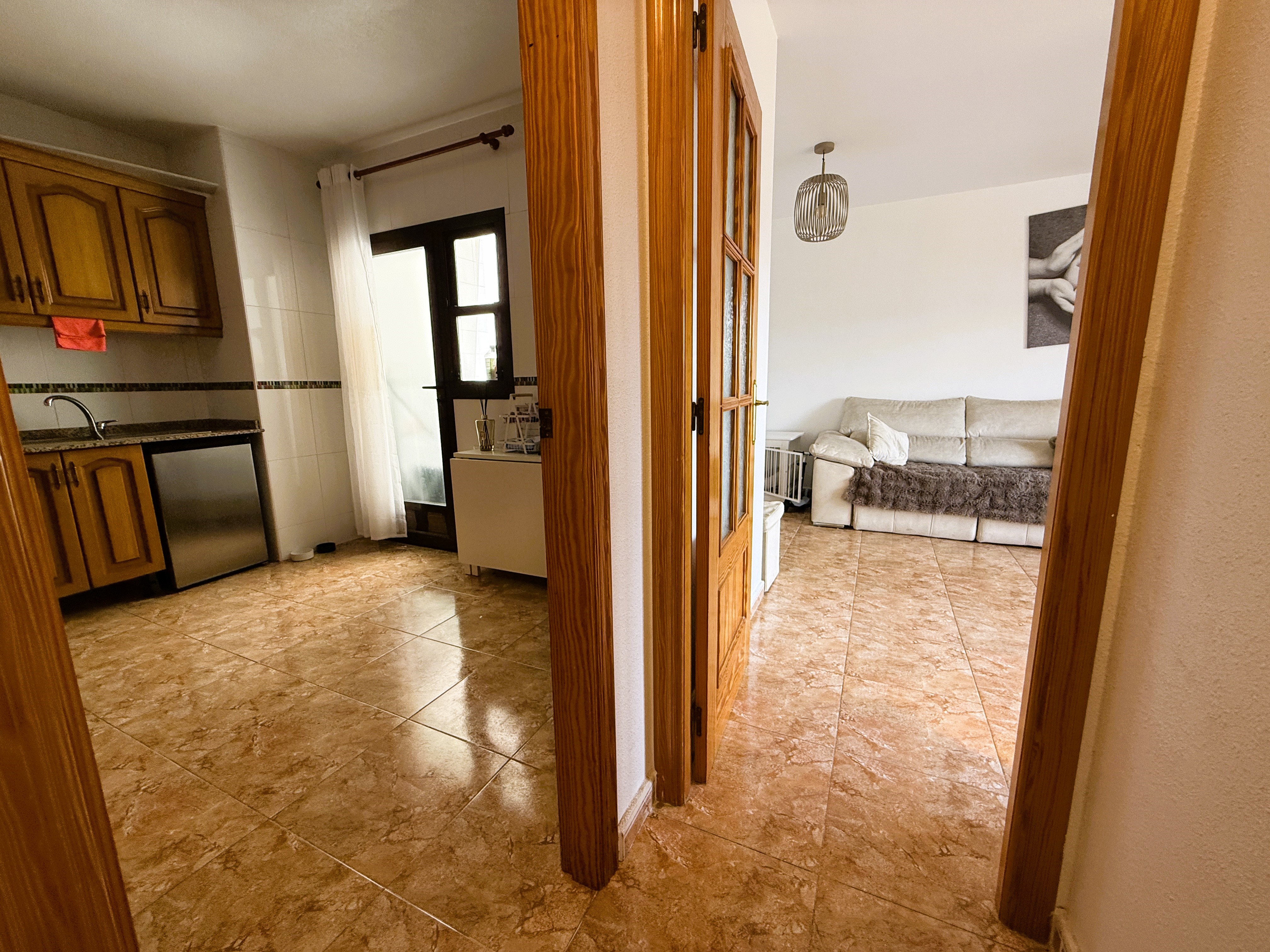 ¡Reducción de precio! Amplio apartamento de 3 habitaciones y 2 baños