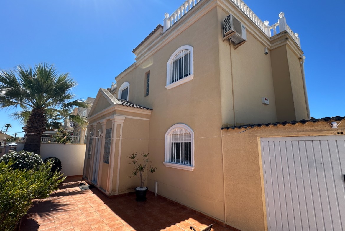 Nueva Torrevieja – Aguas Nuevas