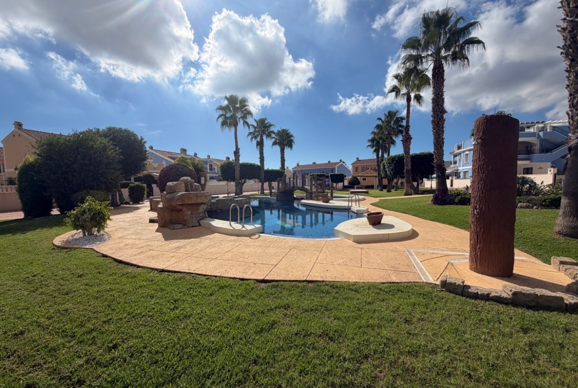 Lomas De Cabo Roig