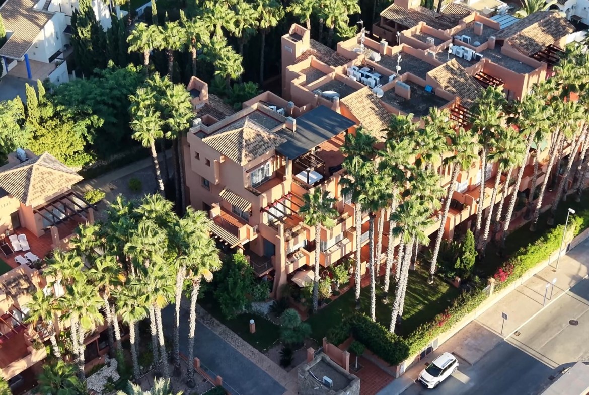 Prime Investment Opportunity: Below Market Value -Ground Floor Corner Apartment, Villamartin
