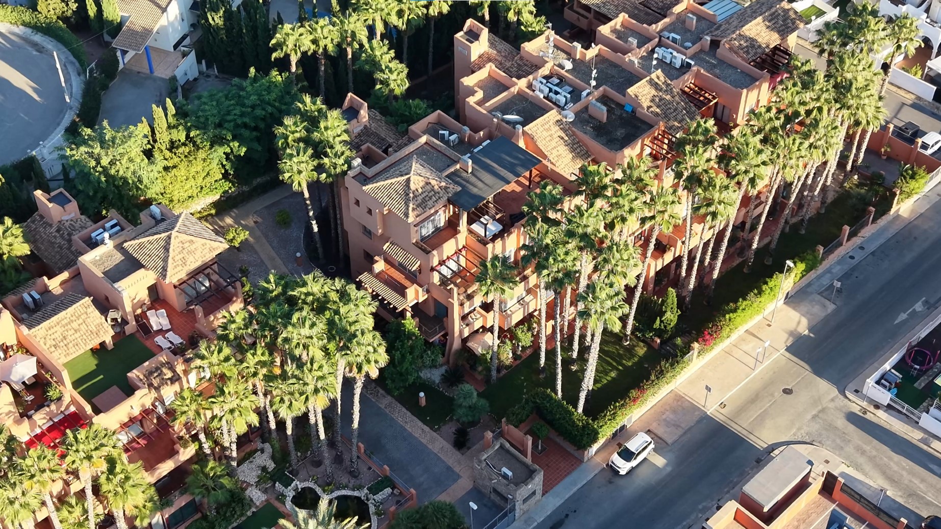 Prime Investment Opportunity: Below Market Value -Ground Floor Corner Apartment, Villamartin