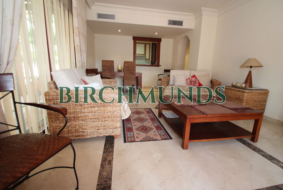 Prime Investment Opportunity: Below Market Value -Ground Floor Corner Apartment, Villamartin
