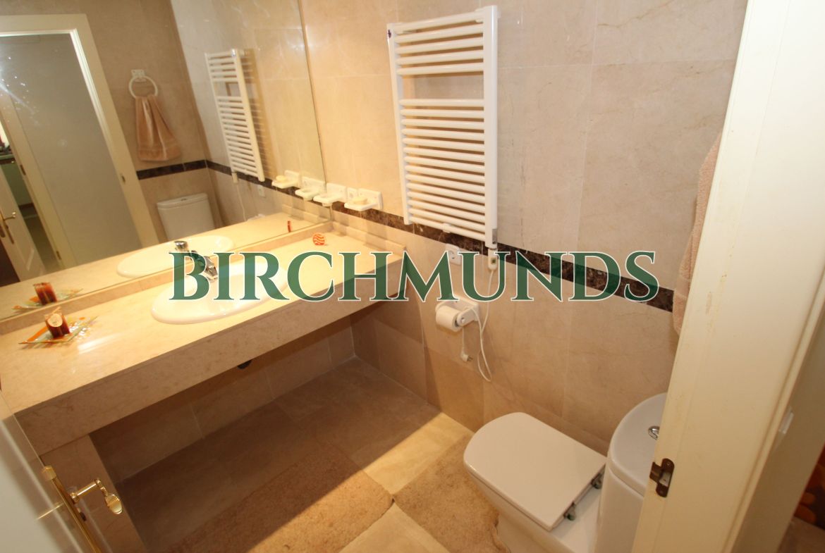 Prime Investment Opportunity: Below Market Value -Ground Floor Corner Apartment, Villamartin