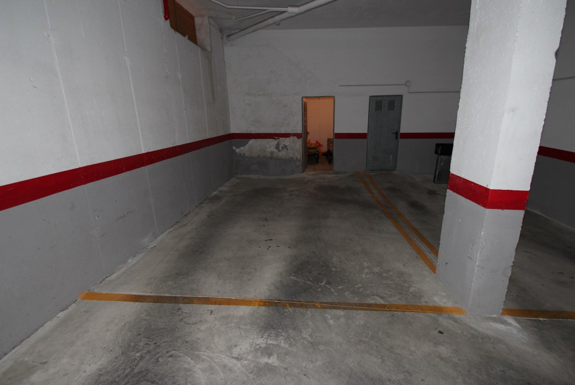 Prime Investment Opportunity: Below Market Value -Ground Floor Corner Apartment, Villamartin