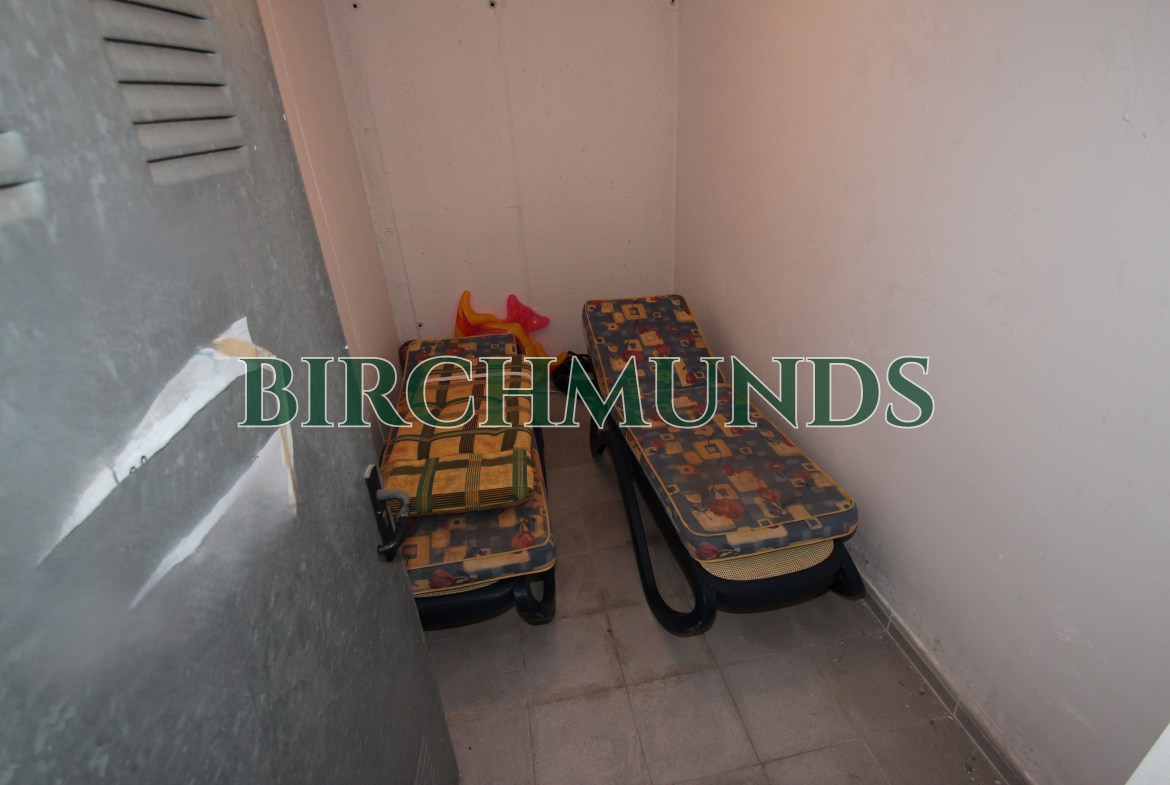 Prime Investment Opportunity: Below Market Value -Ground Floor Corner Apartment, Villamartin