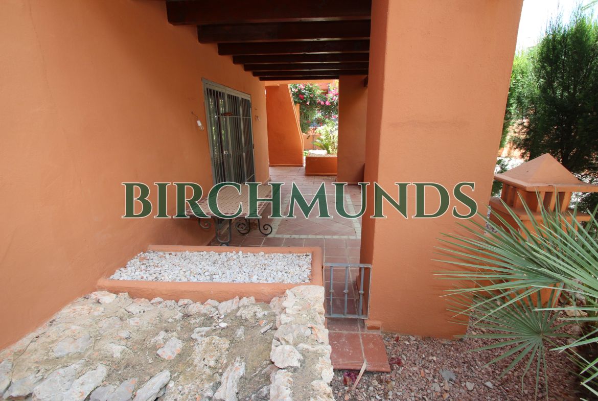 Prime Investment Opportunity: Below Market Value -Ground Floor Corner Apartment, Villamartin