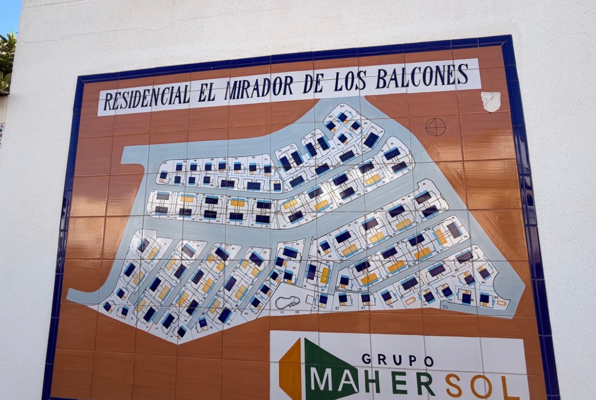 Los Balcones